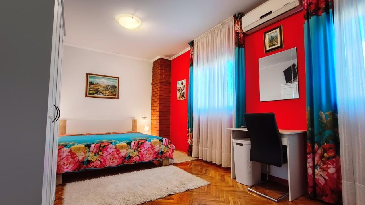 Apartman Ladybird พูลา ภายนอก รูปภาพ