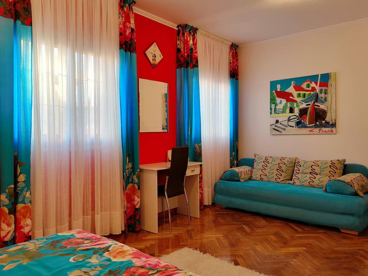 Apartman Ladybird พูลา ภายนอก รูปภาพ